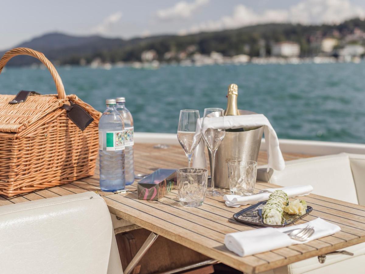 فندق فالكنشتاينر شلوس فيلدن فيلدين ام ورثرسي المظهر الخارجي الصورة Picnic on board