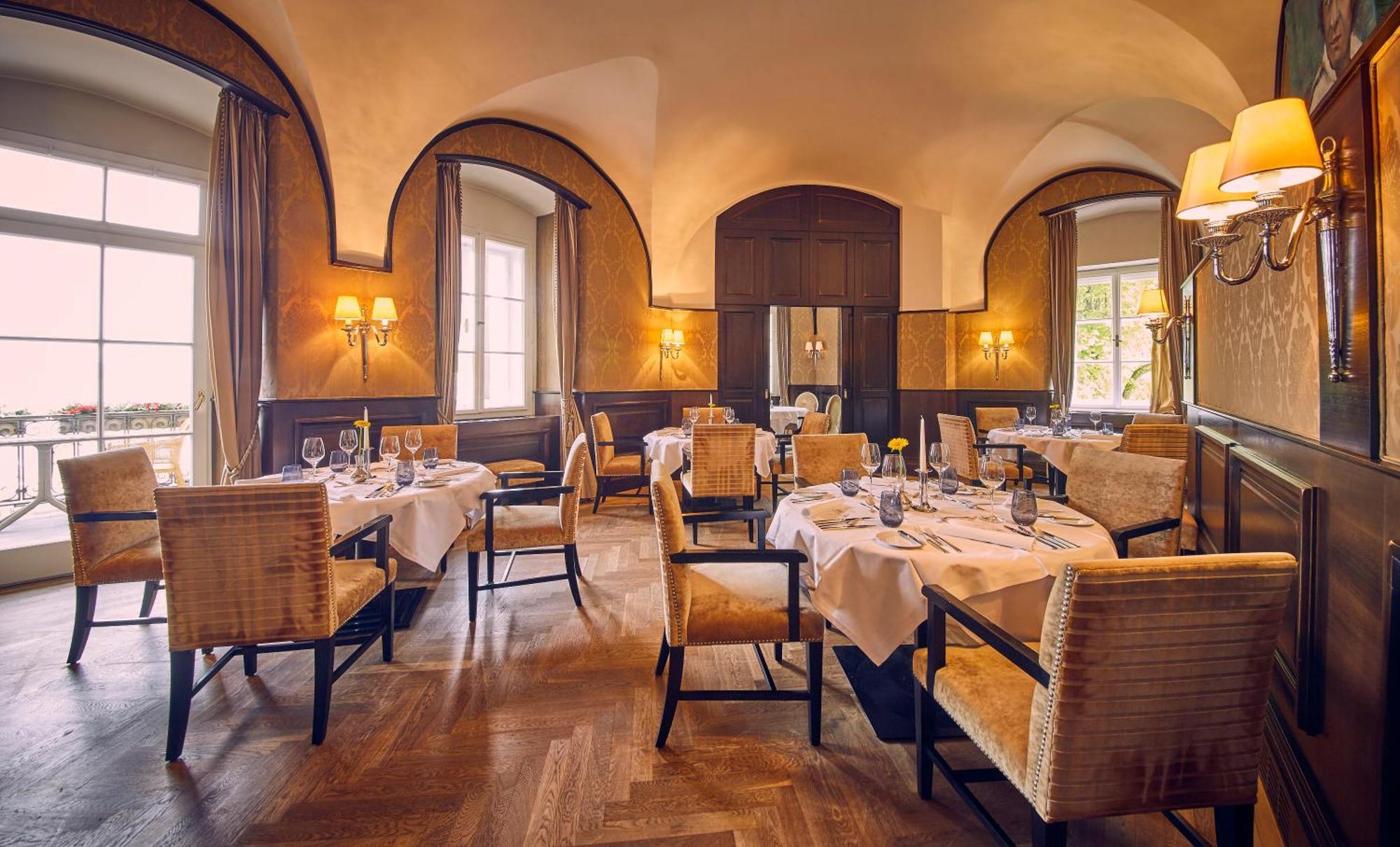 فندق فالكنشتاينر شلوس فيلدن فيلدين ام ورثرسي المظهر الخارجي الصورة Restaurant "La Table d'Or"