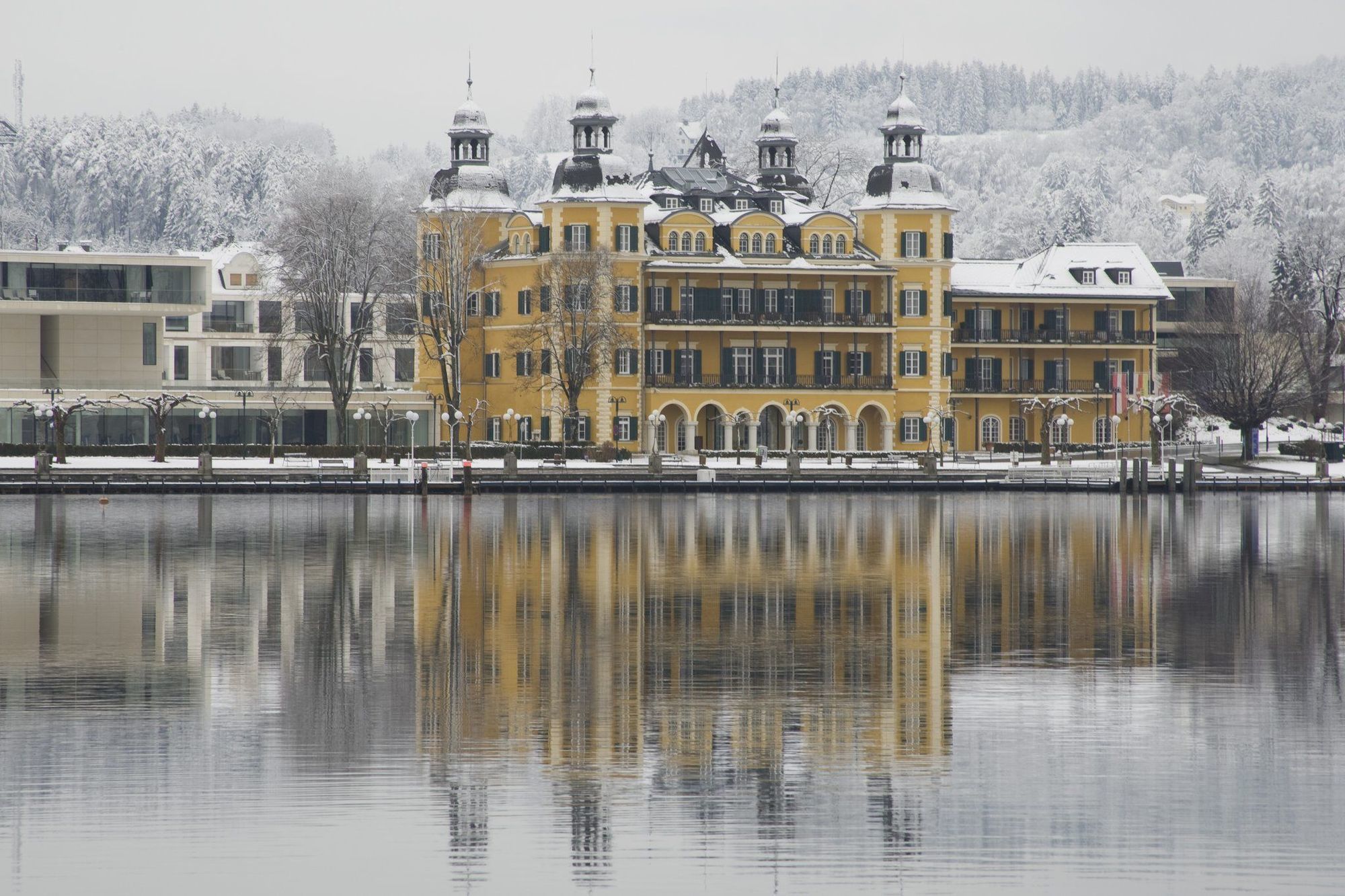 فندق فالكنشتاينر شلوس فيلدن فيلدين ام ورثرسي المظهر الخارجي الصورة The former headquarters of the German Army Sports Club in Strausberg